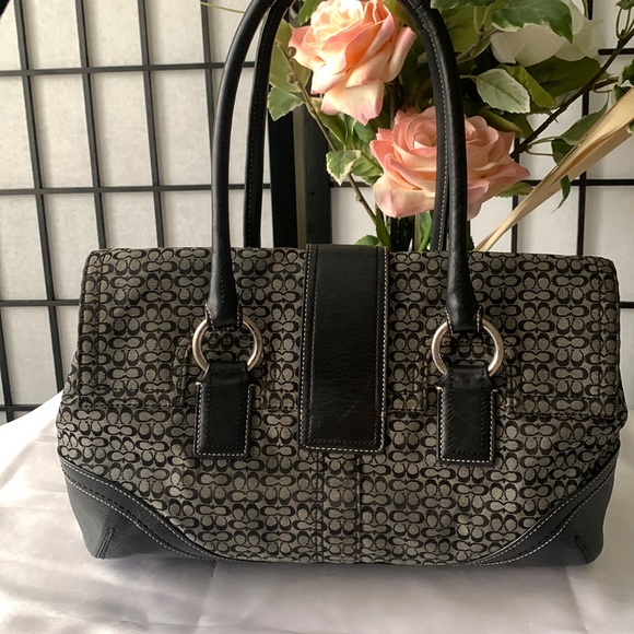 Coach Signature C Canvas Leather Handbag Black Gray Flap Buckle Double Handle 🖤 - Picture 3 of 8